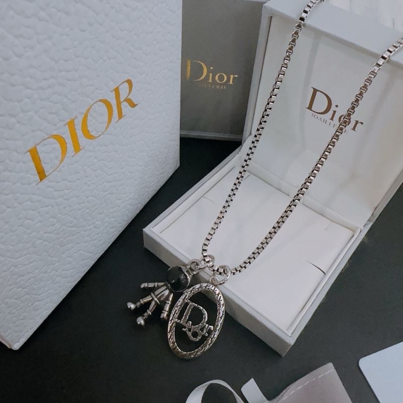 chr1st1an D10r necklaces
